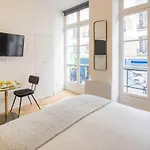 Charming Studio In The Heart Of Belleville